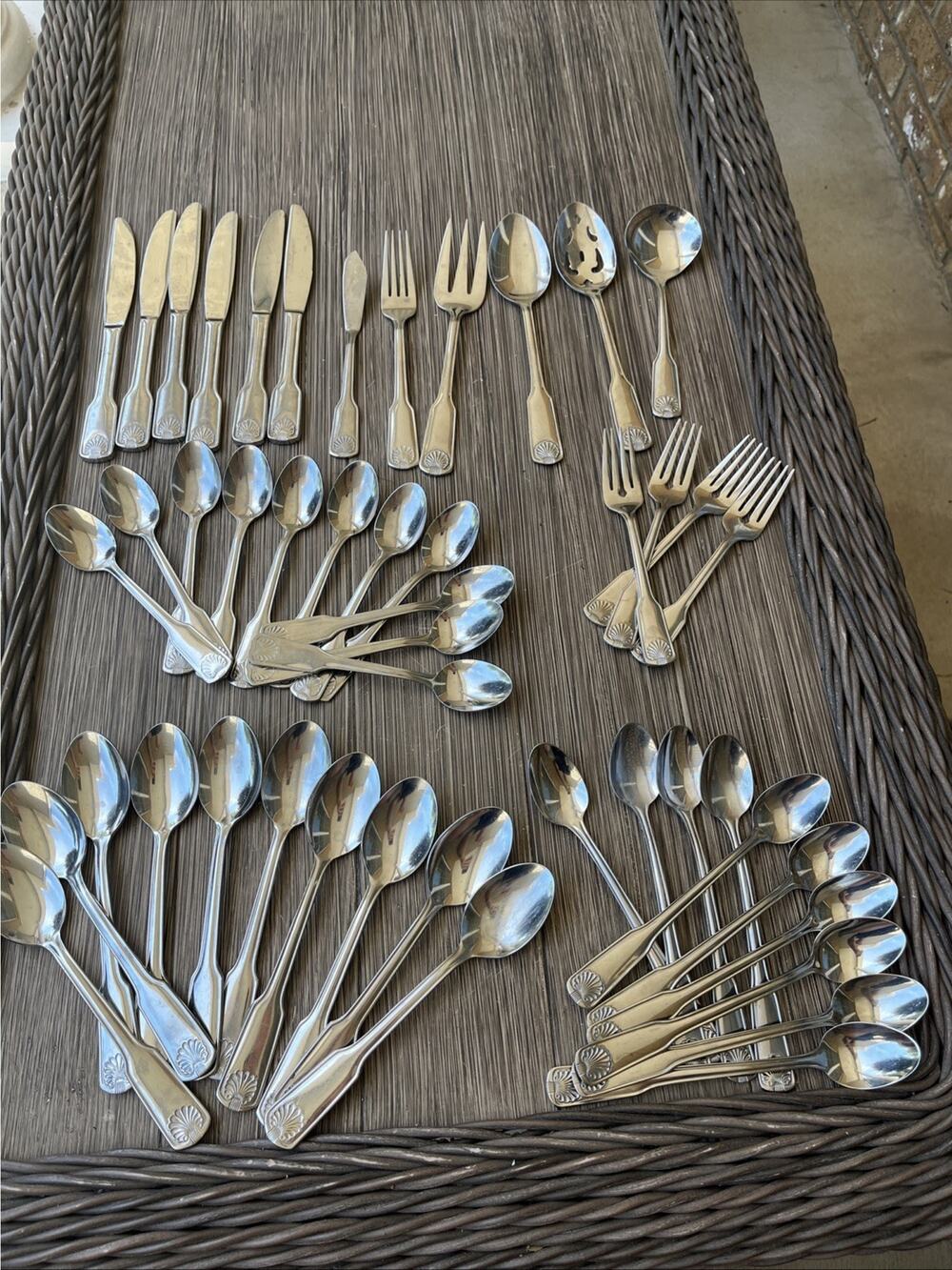 Cambridge Seaside Shells Stainless Silverware Beach Flatware Set 47 pieces